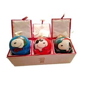 Kurt Adler Snoopy in Santa Hat Glass Ball‎ Ornament with Felt Box (3)